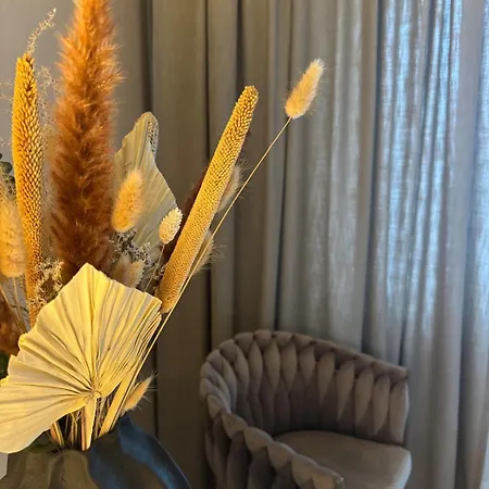 Melkein 100 Nelioetae Tampereen Ydinkeskustassa 坦佩雷