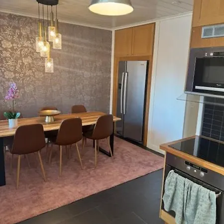 Melkein 100 Nelioetae Tampereen Ydinkeskustassa *