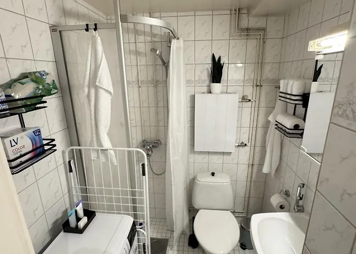 Melkein 100 Nelioetae Tampereen Ydinkeskustassa 坦佩雷